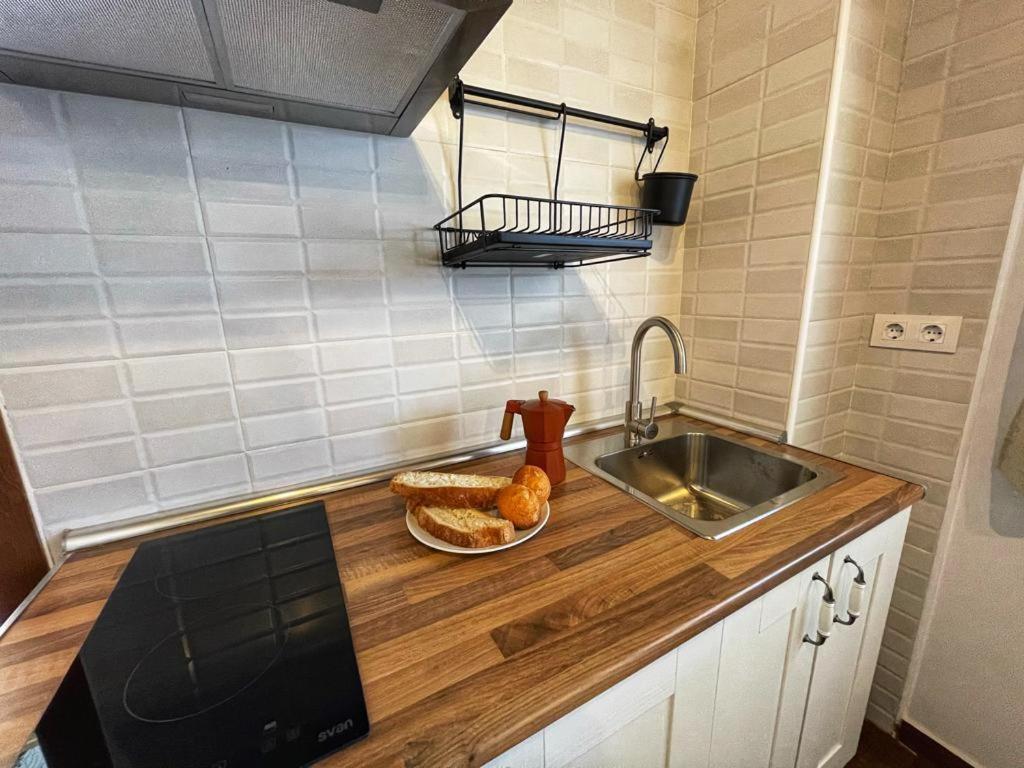 Apartamentos Dona Jimena Del Ambroz 4 Estrellas Complejo Unico En El Centro Del Pueblo - Piscina Ya Abierta Hervás Esterno foto