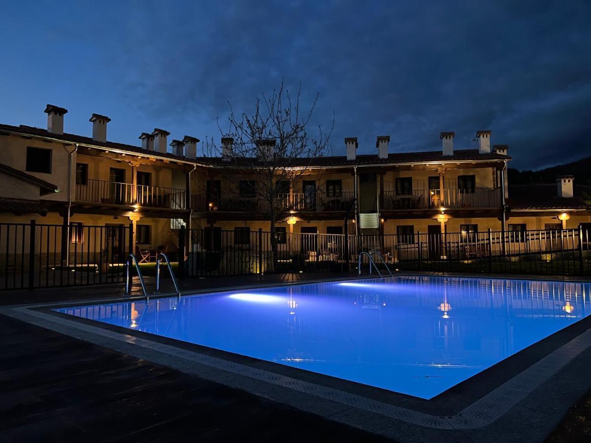 Apartamentos Dona Jimena Del Ambroz 4 Estrellas Complejo Unico En El Centro Del Pueblo - Piscina Ya Abierta Hervás Esterno foto