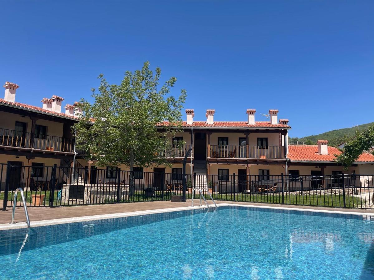 Apartamentos Dona Jimena Del Ambroz 4 Estrellas Complejo Unico En El Centro Del Pueblo - Piscina Ya Abierta Hervás Esterno foto