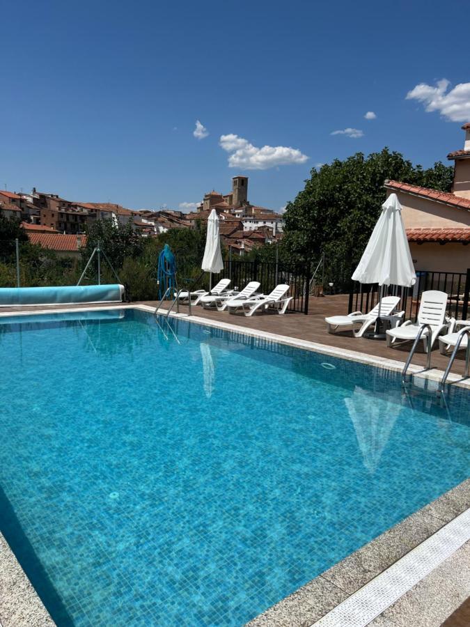 Apartamentos Dona Jimena Del Ambroz 4 Estrellas Complejo Unico En El Centro Del Pueblo - Piscina Ya Abierta Hervás Esterno foto