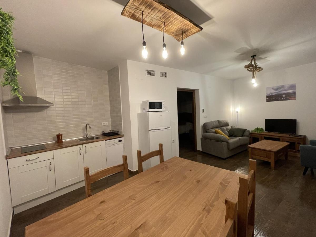 Apartamentos Dona Jimena Del Ambroz 4 Estrellas Complejo Unico En El Centro Del Pueblo - Piscina Ya Abierta Hervás Esterno foto