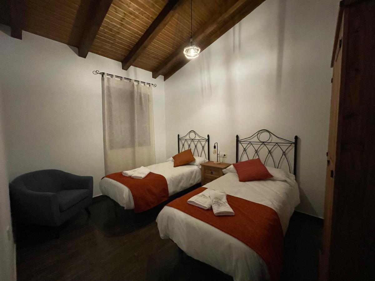 Apartamentos Dona Jimena Del Ambroz 4 Estrellas Complejo Unico En El Centro Del Pueblo - Piscina Ya Abierta Hervás Esterno foto